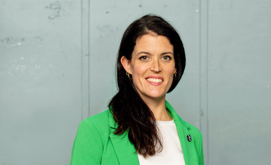 Portrait von Claudia Piwecki